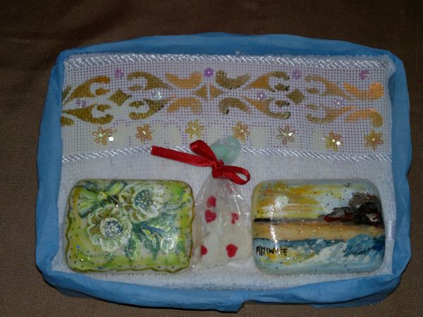 Kit Toalha Pequena e 02 Sabonetes